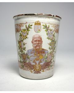 Geëmailleerde herdenkingsbeker, 60-jarig regeringsjubileum van Keizer Franz Joseph van Oostenrijk, 1908