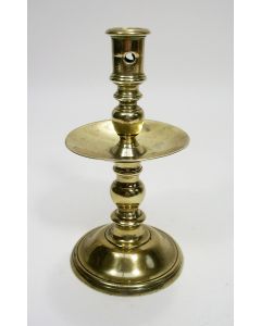 Koperen kraagkandelaar, 17e eeuw 