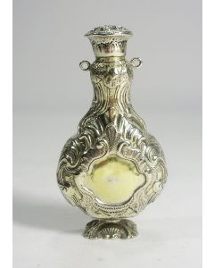 Zilveren reukfles, 18e eeuw