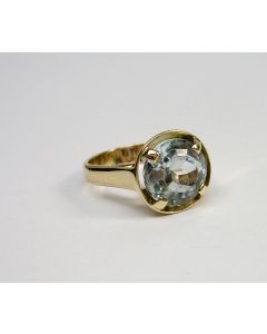 Gouden ring met aquamarijn