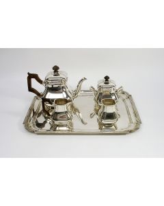 Zilveren theeservies op onderblad, model Cardinaal