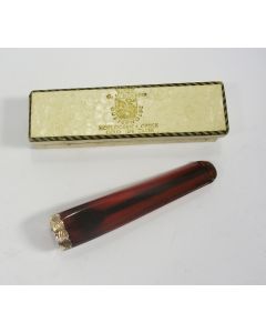 Barnsteen sigarenpijpje met gouden montuur, in juweliersdoosje (Oosterwolde)