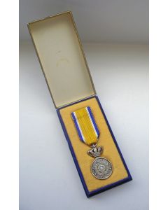 Eremedaille Oranje Nassau in zilver, in doosje van uitgifte