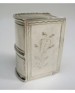 Zilveren doosje in de vorm van een boekje, Andries Graves Kooiman,  Schoonhoven 1794