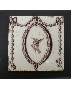 Medaillontegel met tortelduifjes, ca. 1800