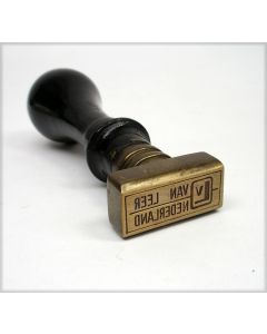 Bedrijfsstempel 'Van Leer Nederland'. 