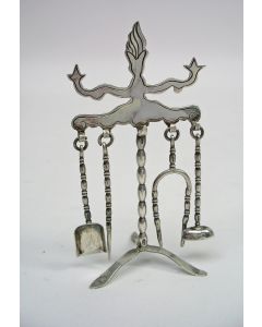 Zilveren miniatuur haardstel