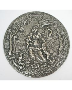 Plaquette met de afbeelding van Caritas, in renaissance stijl