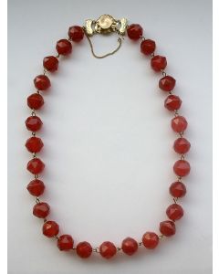 Karneool collier met gouden slot, 19e eeuw