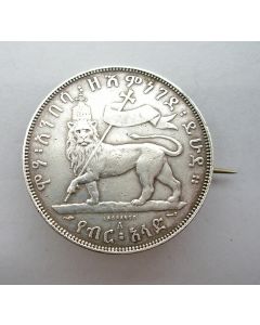 Zilveren muntbroche, vervaardigd van een Ethiopische munt, 1897