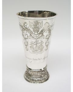 Zilveren drinkbeker, gegraveerd met een Zaans wapenschild, 19e eeuw