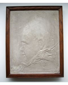 Gipsen plaquette met de voorstelling van zijn dochtertje, Chris van der Hoef, 1916